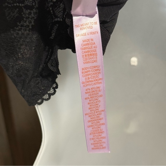 NWT Savage x Fenty 38F(DDD) Floral Lace Unlined Bra in Caviar Black - Picture 7 of 13